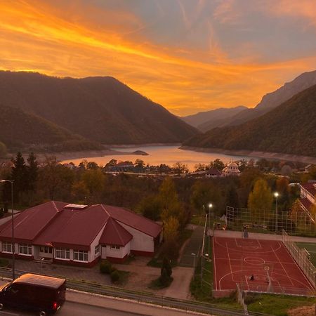 Linden Apartment Плужине Экстерьер фото